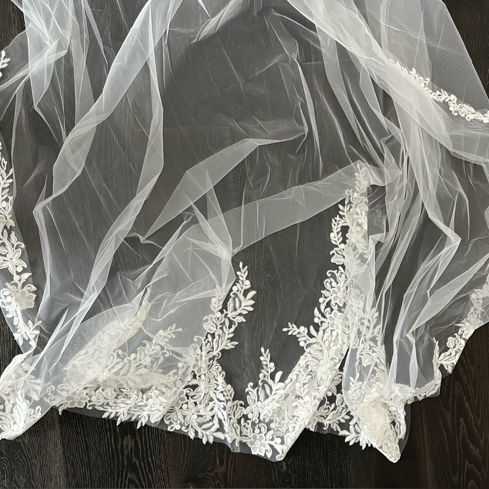Calla Blanche Veil